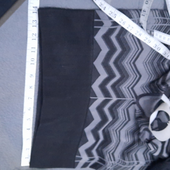 Lululemon ebb to street seamless yoa leggings black chevron sl… - Picture 4 of 6